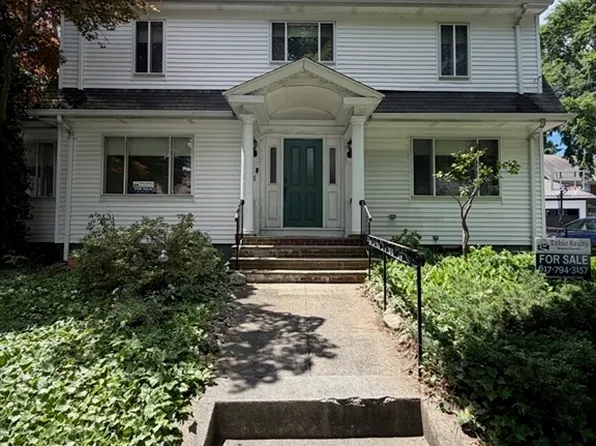 4 Van Ness Rd, Belmont, MA 02478