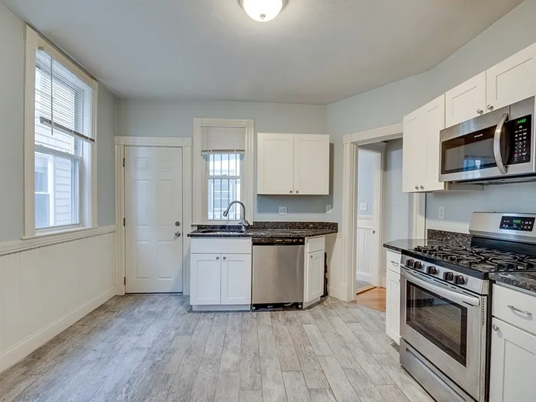 37 Taft St — Photo 1