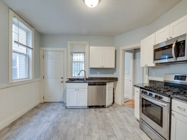 37 Taft St, Dorchester, MA 02125