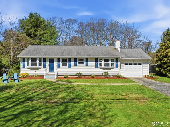 71 Maple Avenue, Old Saybrook, CT 06475