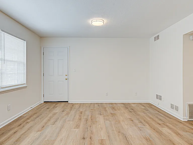 2912 Brinkey Way — Photo 6