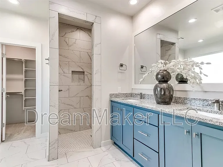 2807 Clifton Ter — Photo 34