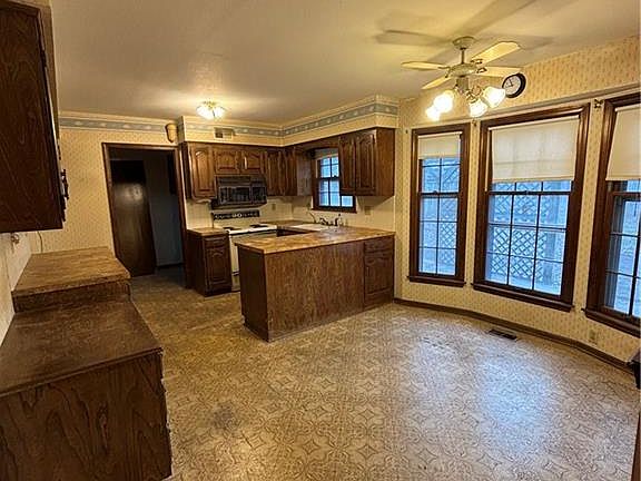 4th image of 10580 Noland Rd