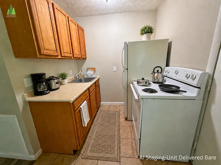 520 Massillon Rd #9 — Photo 5