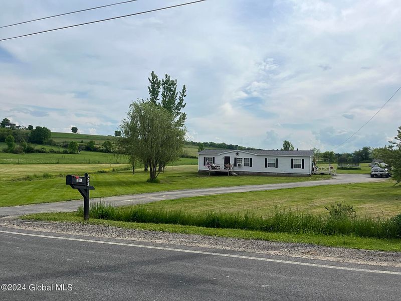 3rd image of 653 Fort Hunter Road