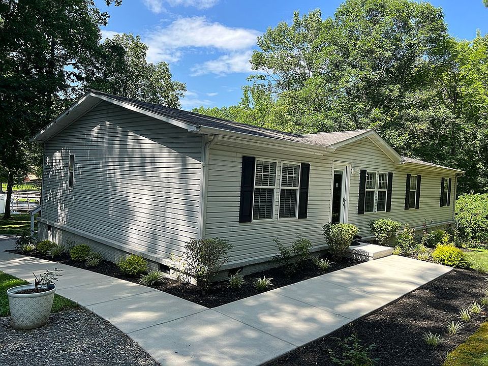 1st image of 3322 Riverbend Ct