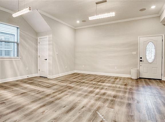 3rd image of 2323 Leonidas St