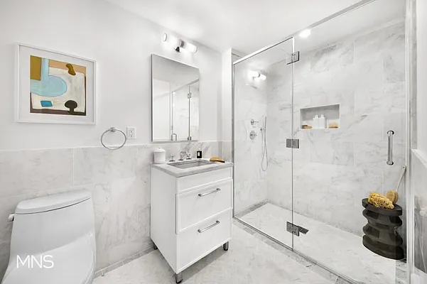 Sold by MNS | media 27