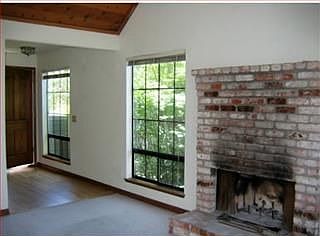 2nd image of 141 Southampton Ln Unit B