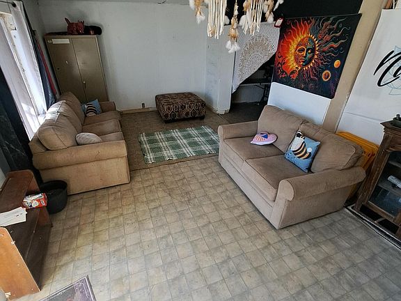 3rd image of 2209 Magoffin Ave