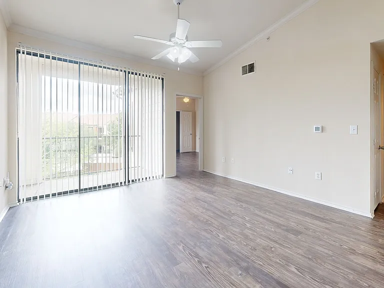 Lakeline Villas — Photo 104