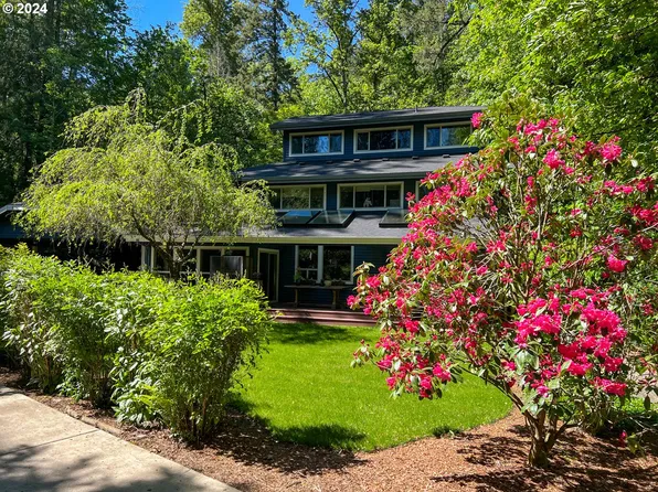2855 Brookside Rd, Lake Oswego, OR 97035