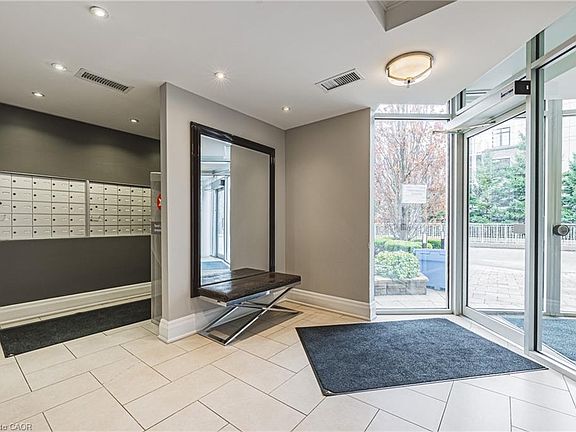 4th image of 125 Wilson St W #312