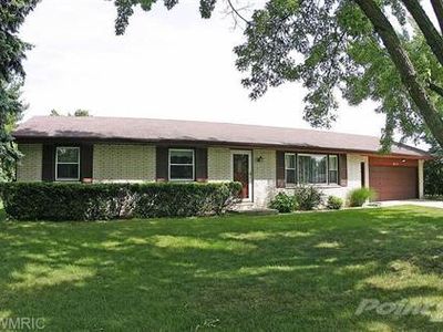 8753 N Bluffview Dr, Berrien Springs, MI, 49103