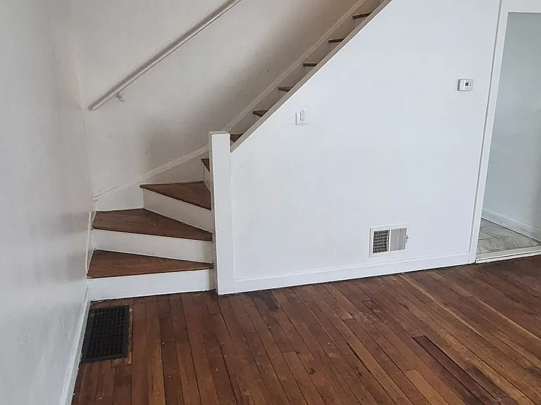 438 Main St #R — Photo 24