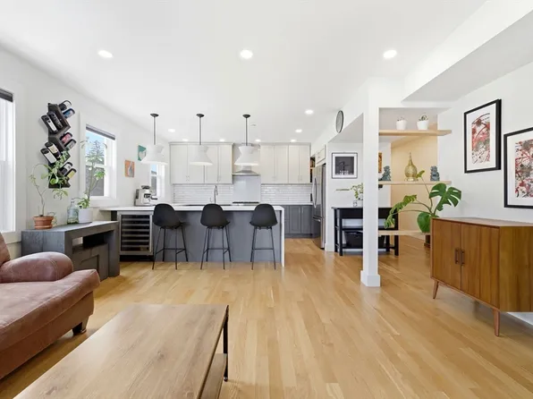 34 Heath St #3, Somerville, MA 02145