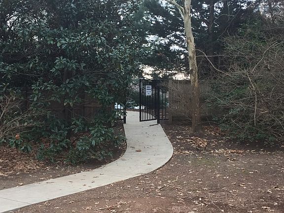 Path to W&OD, Whole Foods