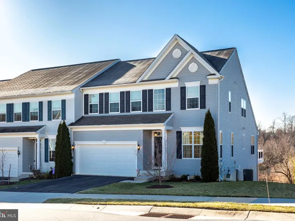 216 Greenvale Mews Dr #8, Westminster, MD 21157