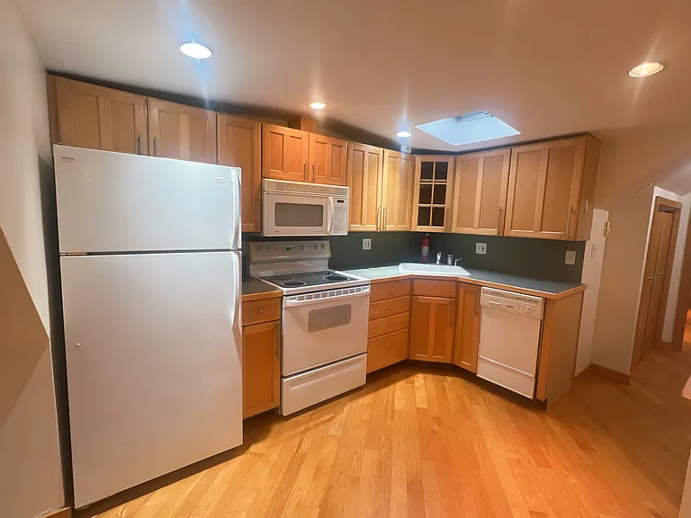 229 Hurley St #3 — Photo 11