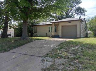 1512 Riggs Dr, Ponca City, OK 74601