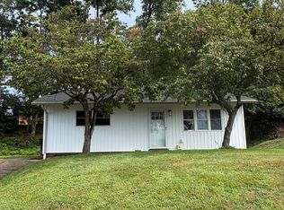 945 N Moorewood Dr, Zanesville, OH 43701