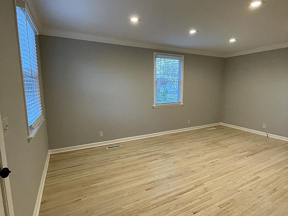 5th image of 1257 2nd Ave S