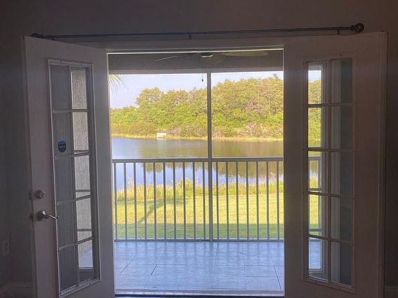3rd image of 13414 Fairway Glen Dr APT 201