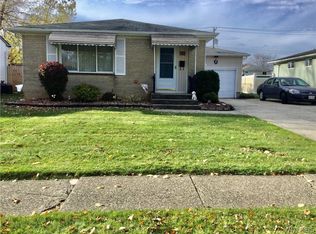 142 Marrano Dr, Depew, NY 14043