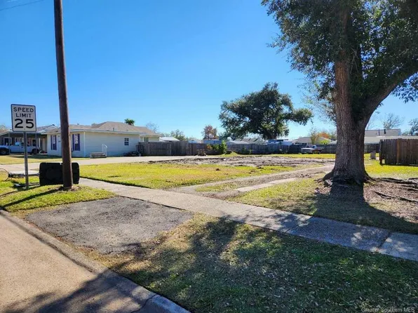 1104 Arkansas St, Lake Charles, LA 70607