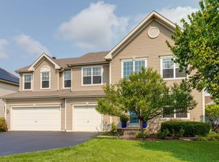 412 Red Cedar Rd, Lake Villa, IL 60046