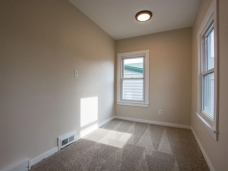 2301 Wayne St — Photo 12