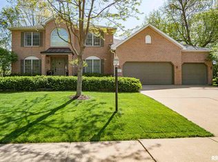 129 Fleur De Lis Dr, East Peoria, IL 61611