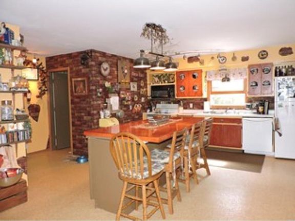 3rd image of 10199 Bear Claw Dr