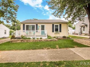 1418 Anna Rd, Pekin, IL 61554