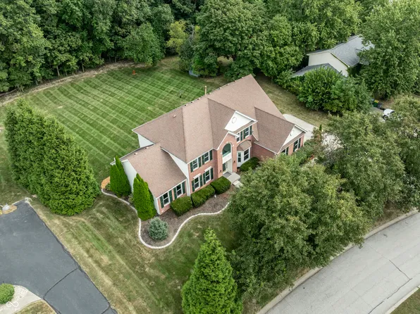 10024 Barth Dr, Zionsville, IN 46077