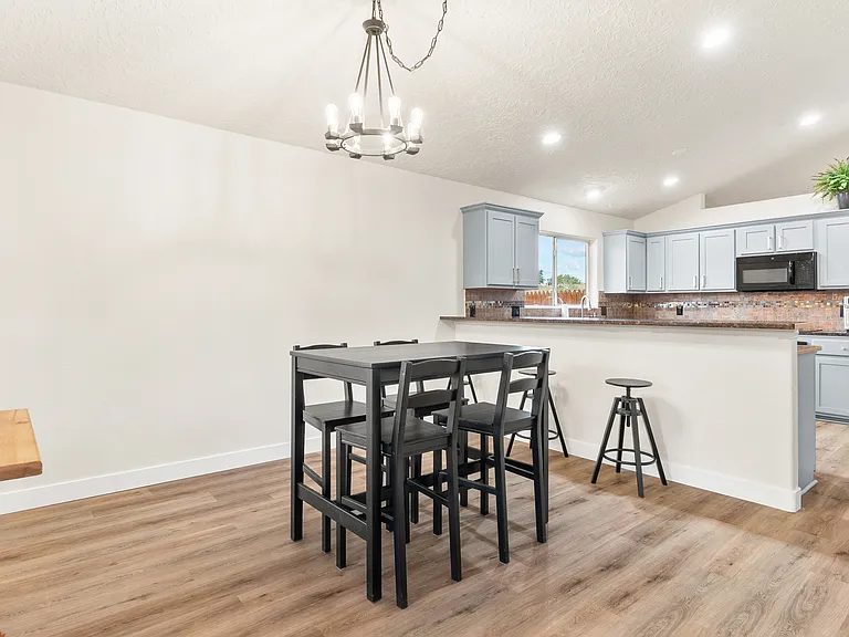 3853 Benjamin Davis Dr — Photo 11