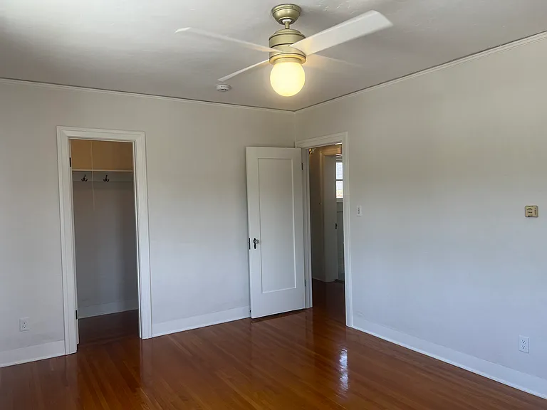 4966 Townsend Ave — Photo 30