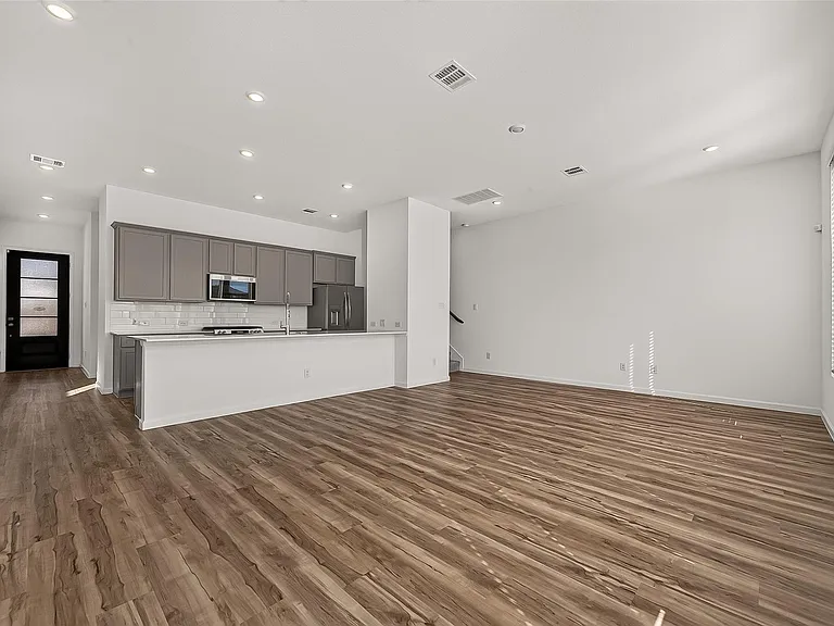 5558 Amber Brook Ln — Photo 13