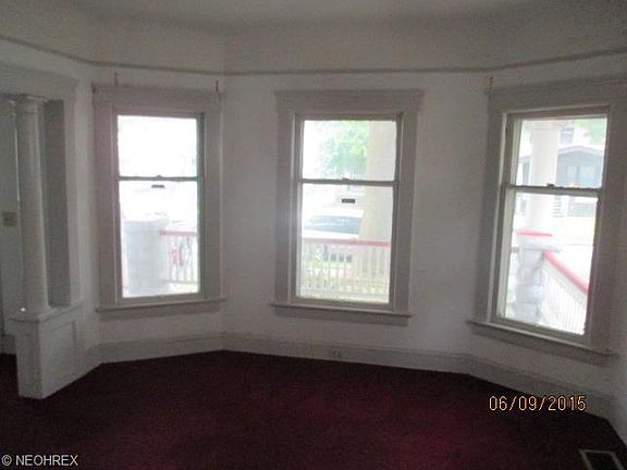3rd image of 2222 W 101st St