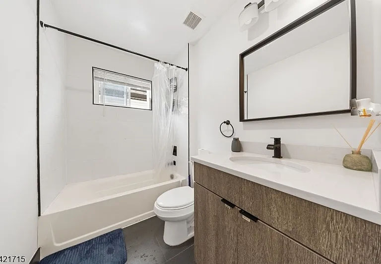 735 Seaport Dr #2 — Photo 17