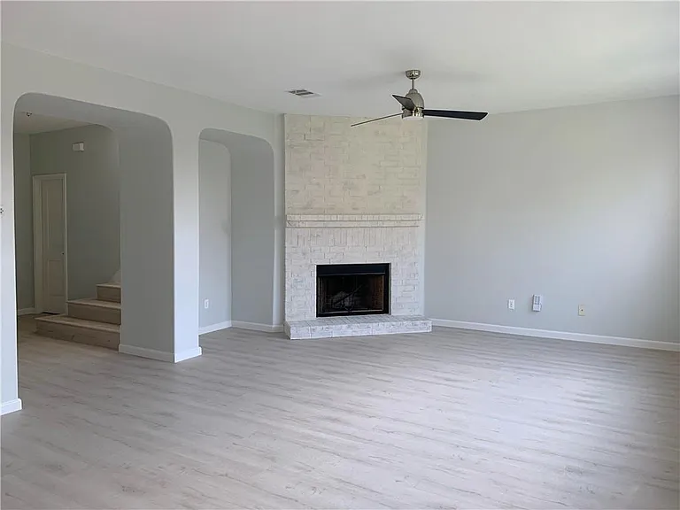 2101 Sage Canyon Dr — Photo 32