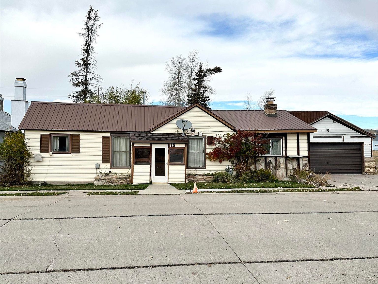 18 Brilliant St, Diamondville, WY 83116 MLS 20235374 Zillow