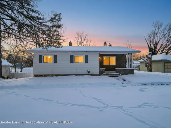 447 W Main St, Grand Ledge, MI 48837