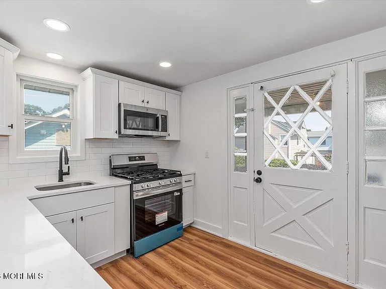 82 Neptune Ave #1/2 — Photo 14