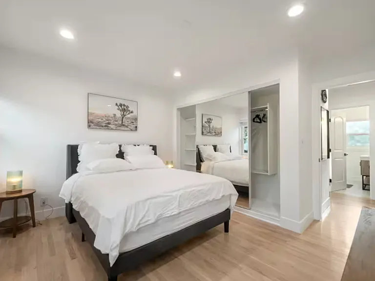 7106 Lasaine Ave — Photo 31