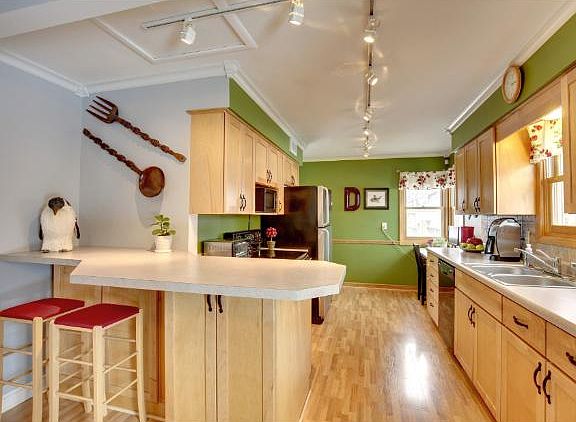 5th image of 6844 Wentworth Ave S