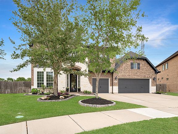 2nd image of 2807 Oakdale Landing Ct