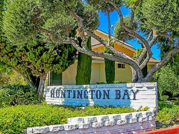 Privately Owned Townhome in the Huntington Bay community