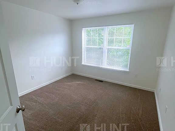 3rd image of 310 Rhineland Rd