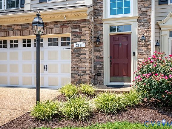 4th image of 2811 Murano Way
